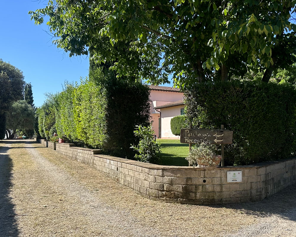 Ingresso-Agriturismo-la-Quercia-Grosseto-Scansano
