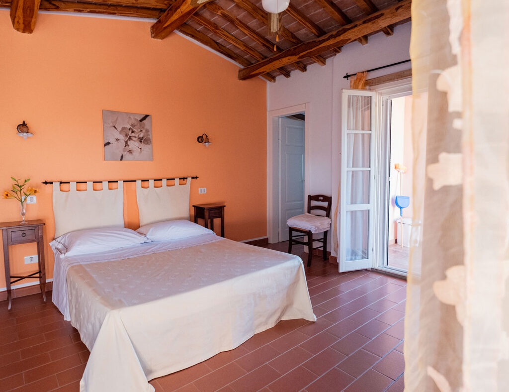 Camera-Il-Tramonto-Agriturismo-con-Piscina-La-Quercia