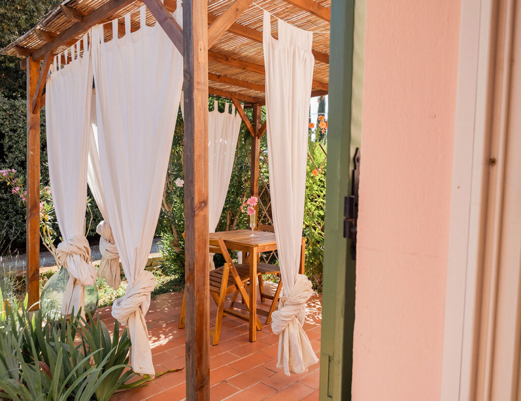 agriturismo-piscina-grosseto-camera-Margherita-Agriturismo-La-Quercia-gallery3