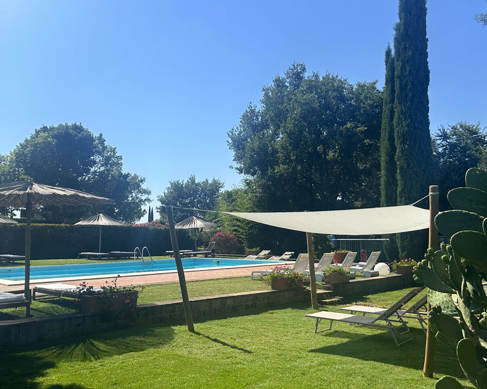 la-piscina-dellagriturismo-la-Quercia-Scansano-Grosseto-gallery2